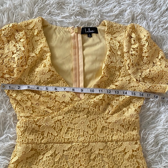 Lulu’s Yellow Lace Dress V-Neck Cocktail Mini Flutter Sleeve Structured Lace S - Picture 11 of 12